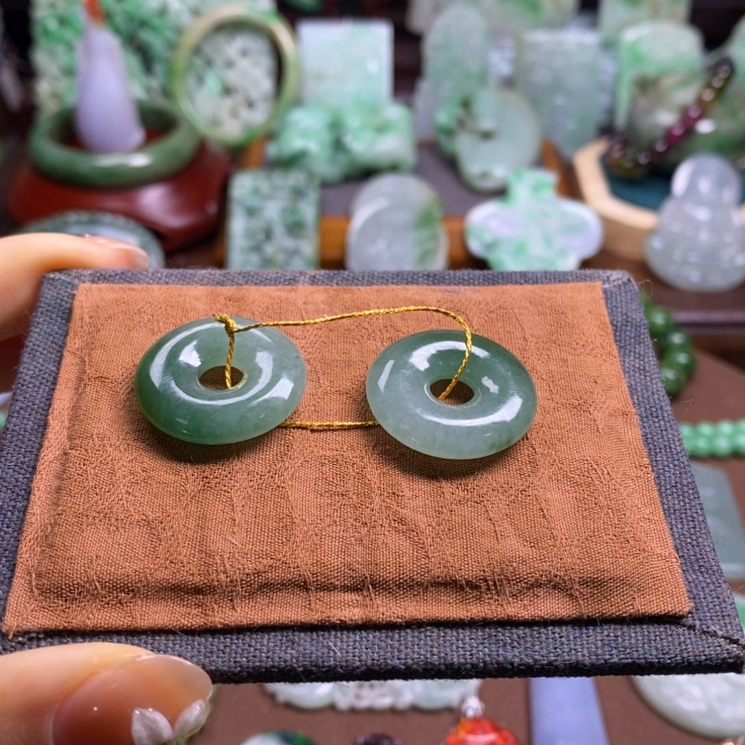 翡翠未镶嵌颈饰111111111111111