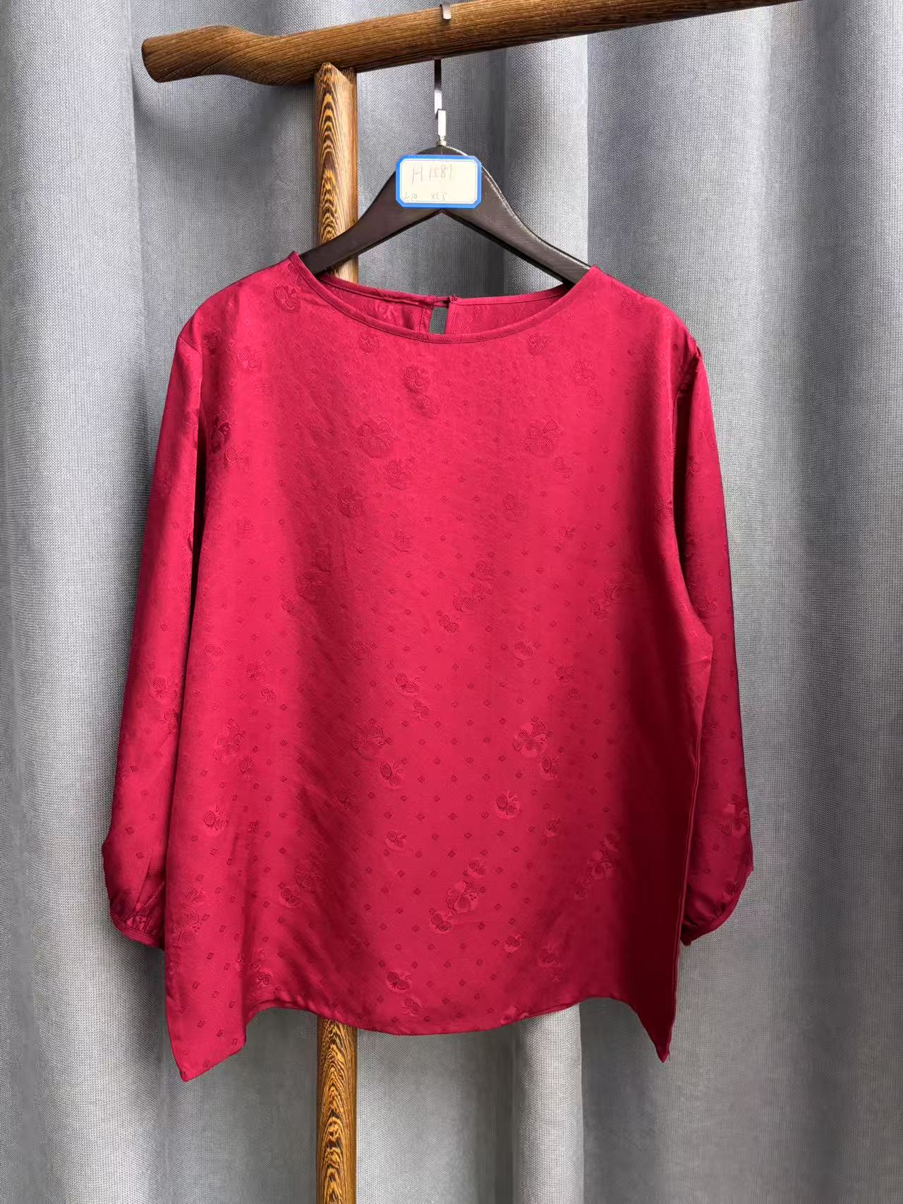 2025夏季新款休闲时尚圆领桑蚕丝印花七分袖上衣女H1581