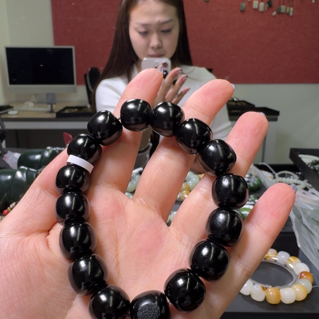 和田玉手串未镶嵌