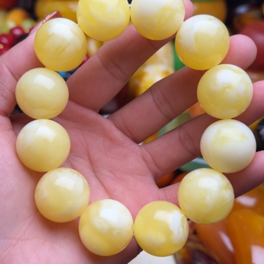 琥珀手串未镶嵌蜜蜡