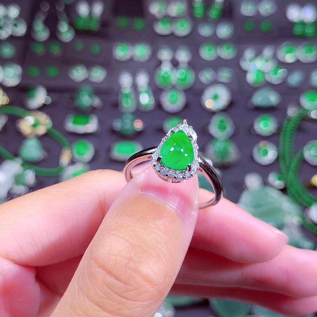 翡翠未镶嵌颈饰天然