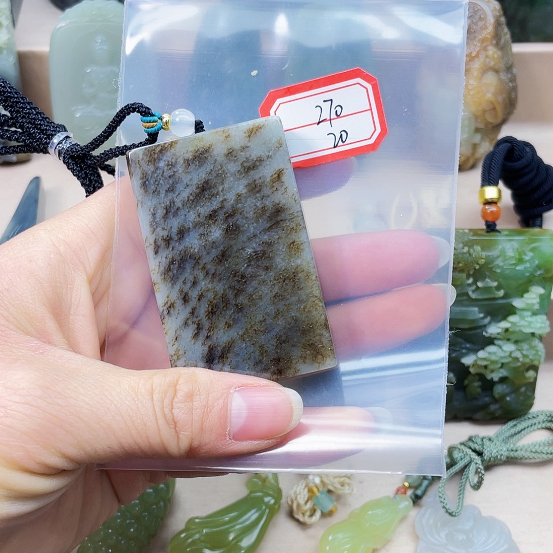 未镶嵌和田玉挂件