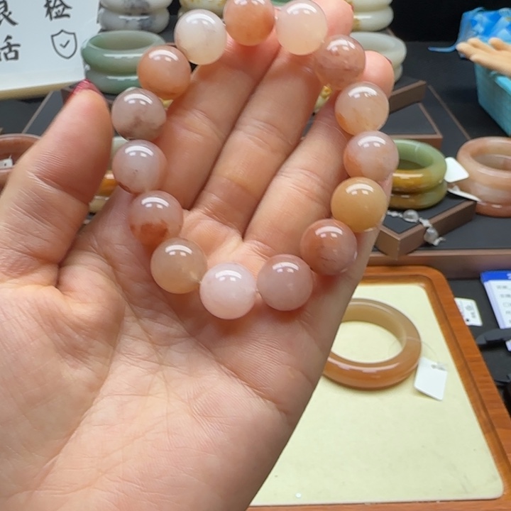 石英质玉未镶嵌手镯