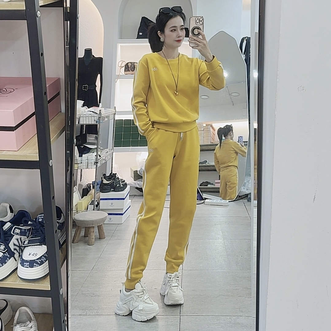 862新款舒适时尚休闲套装（衣长55 裤长92左右）