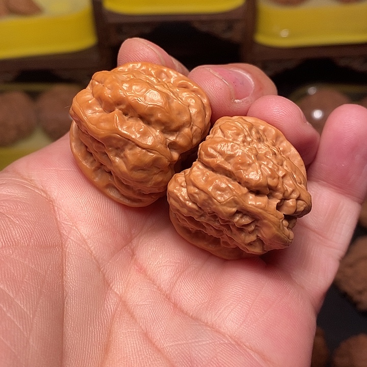 凯***@文玩核桃吊坠34尺，蛤蟆头