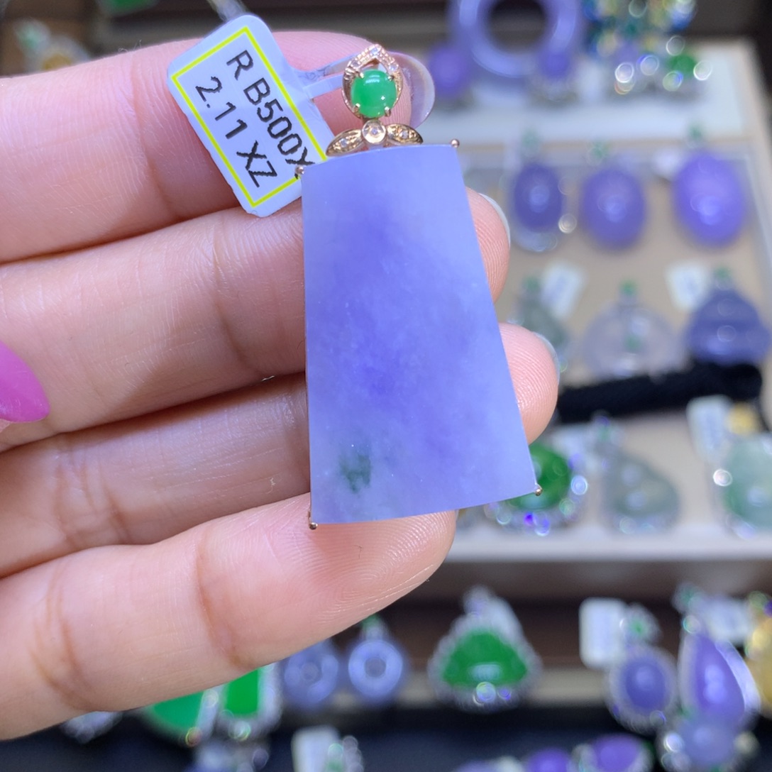 翡翠颈饰18K金镶嵌翡翠