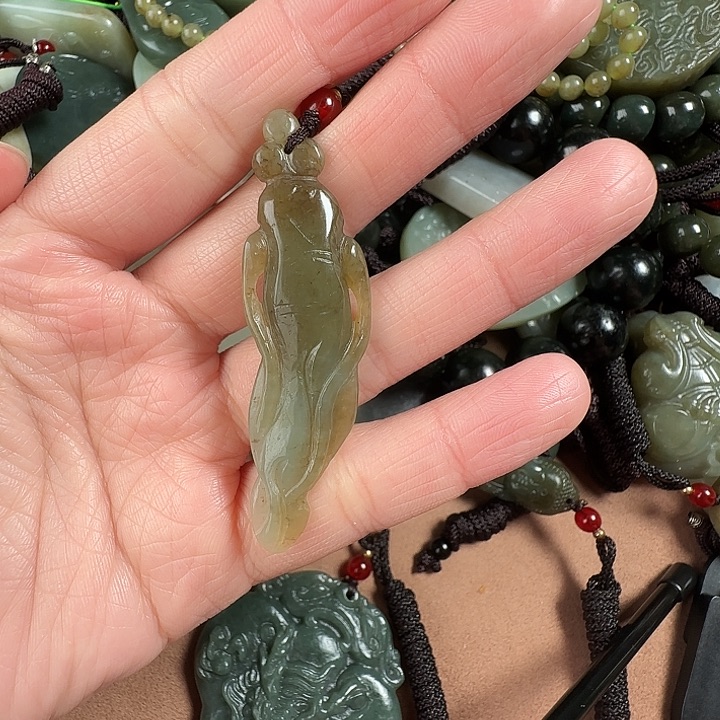 和田玉颈饰未镶嵌