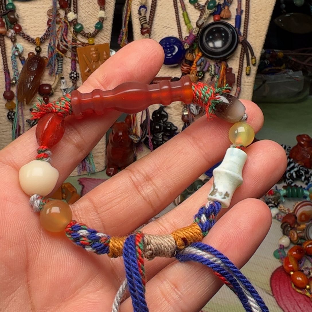 玛瑙/玉髓颈饰未镶嵌