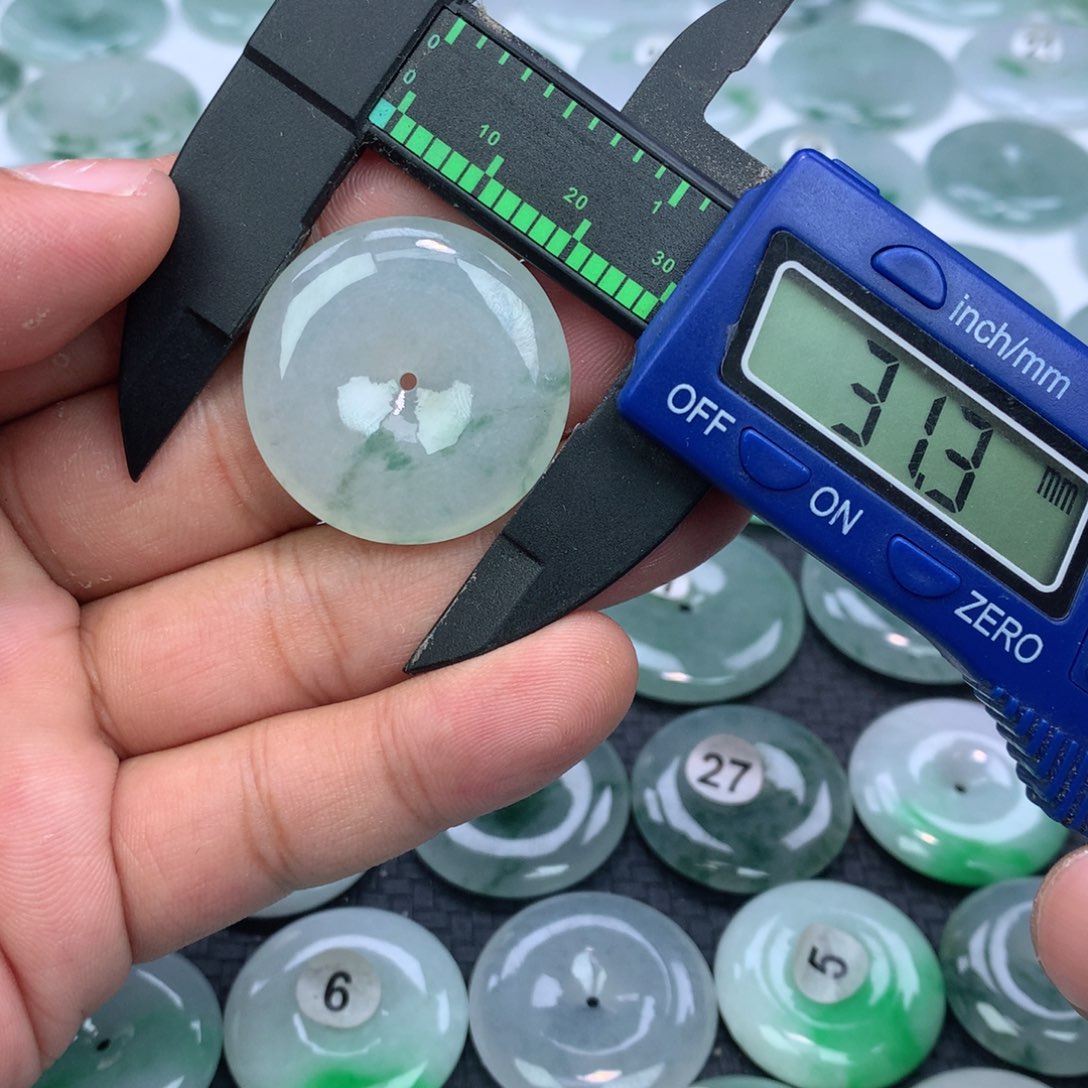 翡翠未镶嵌颈饰缅甸天然A货翡翠