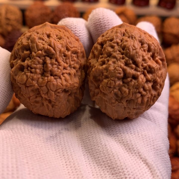 文玩核桃吊坠23哦哦哦哦