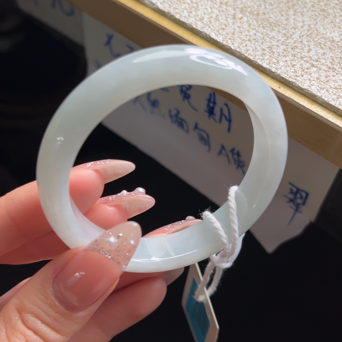 翡翠未镶嵌手镯手镯