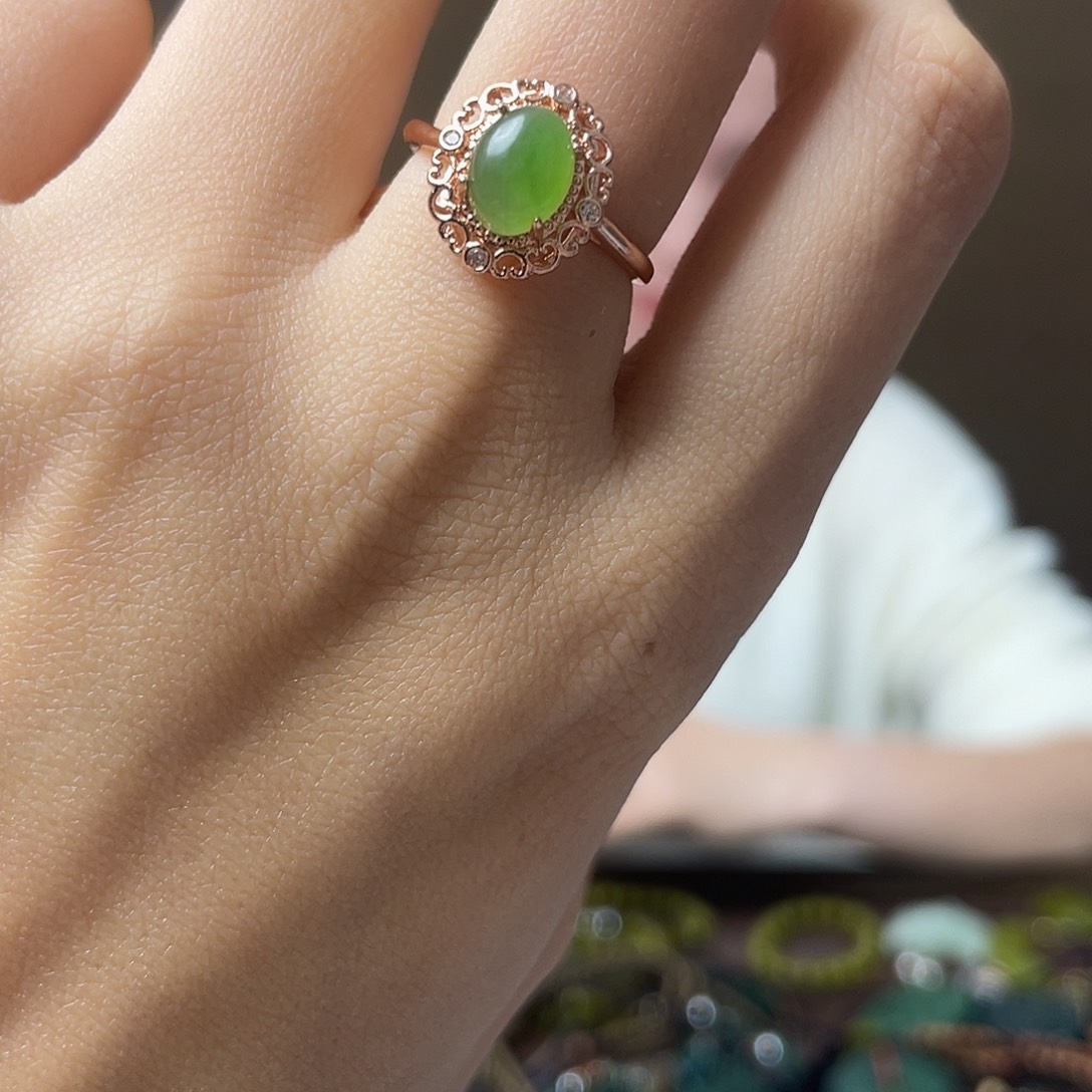 涵***妈和田玉（糖玉）未镶嵌颈饰