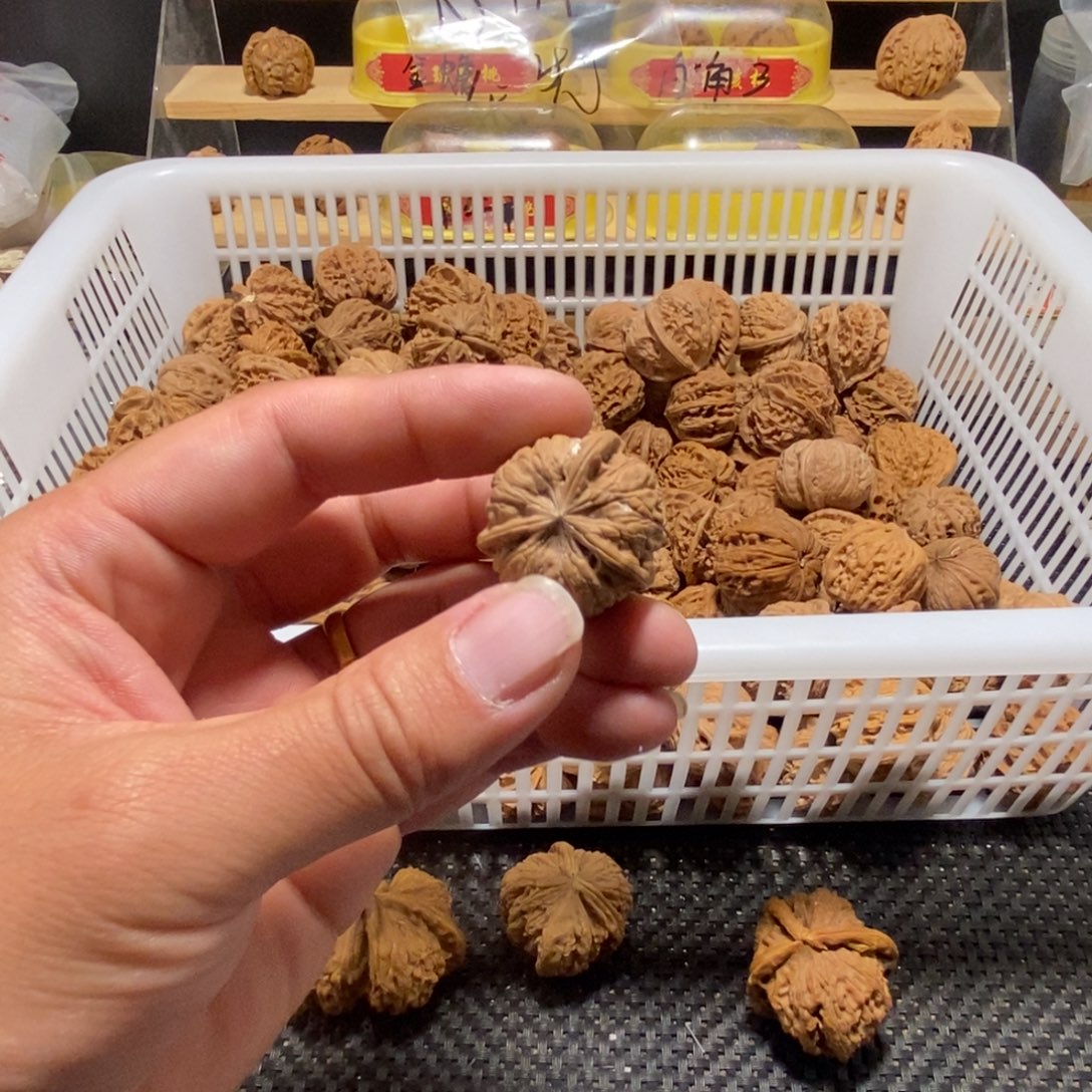 洪***️吊坠文玩核桃核桃异形单只异形