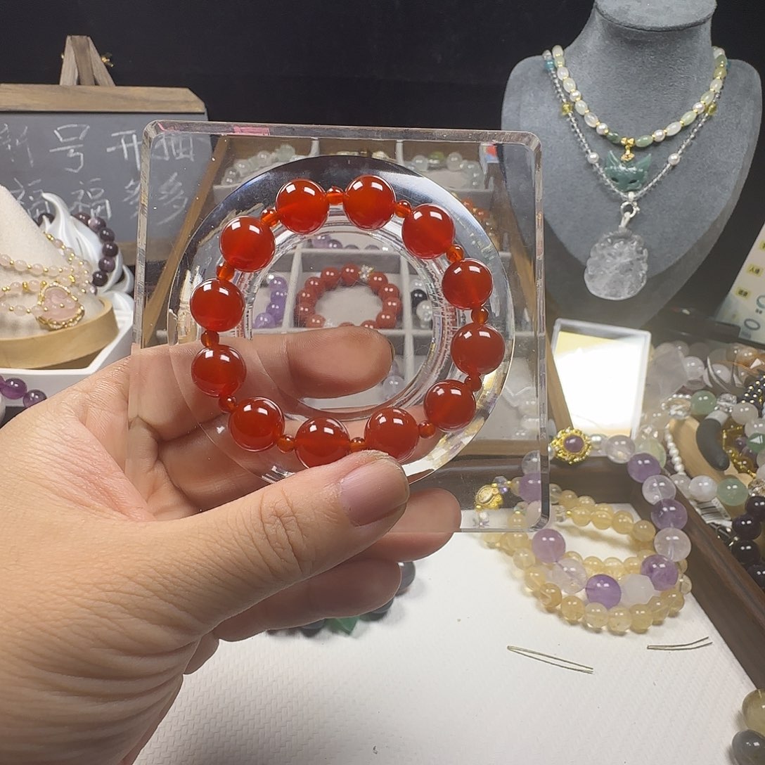 水晶手串未镶嵌红玛瑙手串设计款式