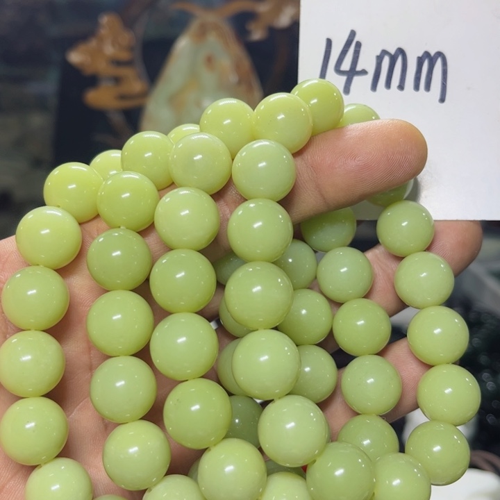 蛇纹石玉手串未镶嵌