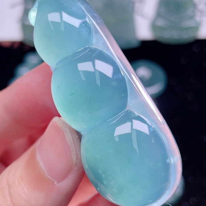 翡翠未镶嵌颈饰9999999999