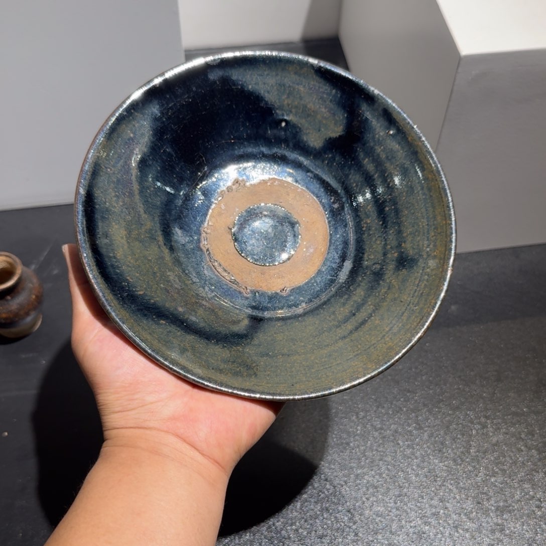 一物一图，土陶罐亘**藏一物一图，土陶罐