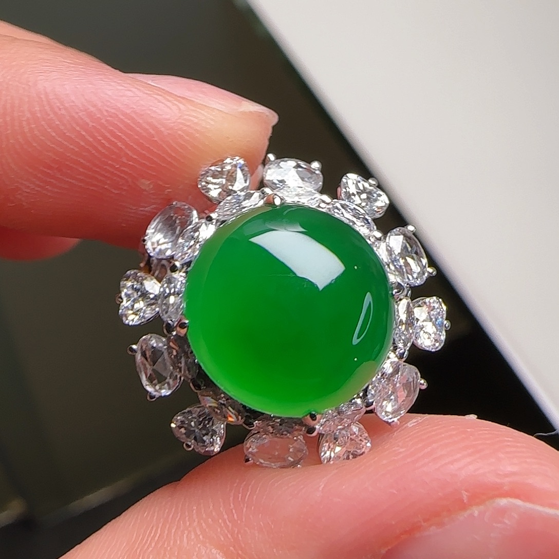 翡翠18K金镶嵌颈饰天然翡翠