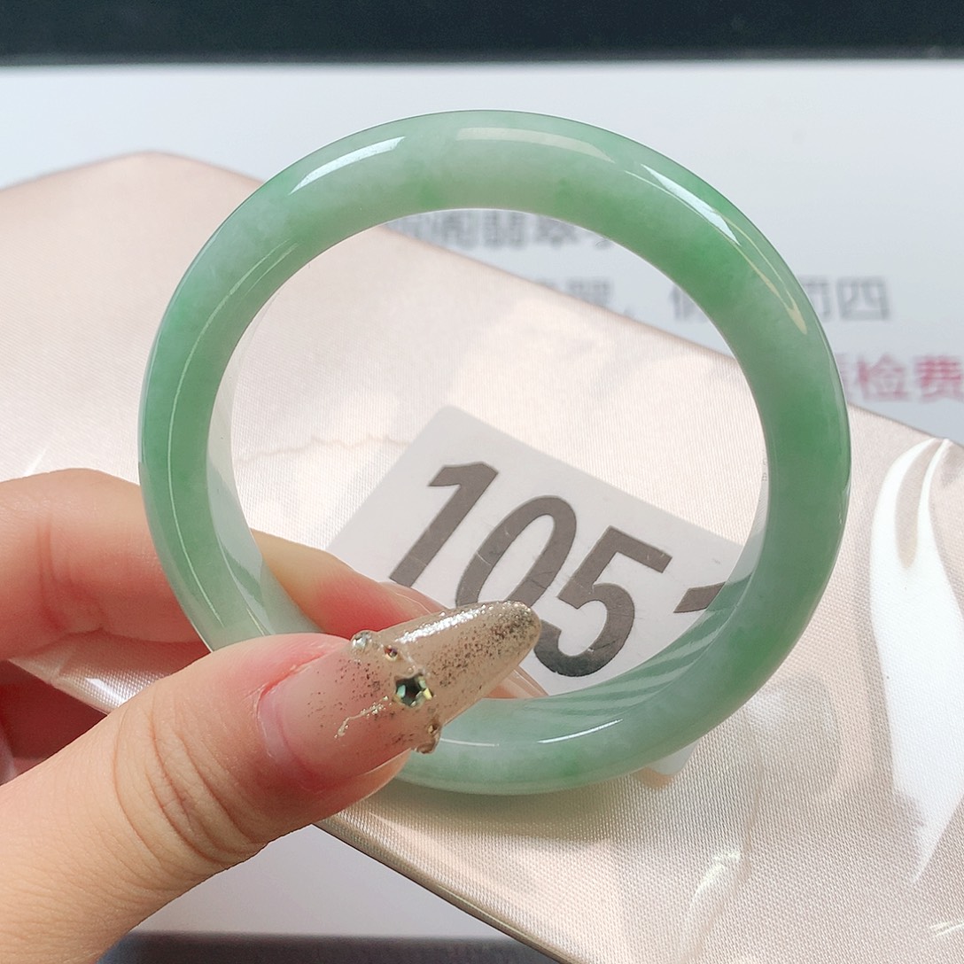 未镶嵌手镯翡翠1051
