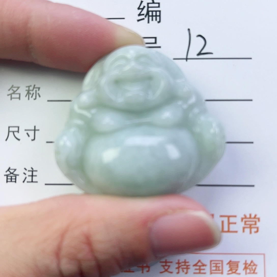 翡翠颈饰未镶嵌佛公