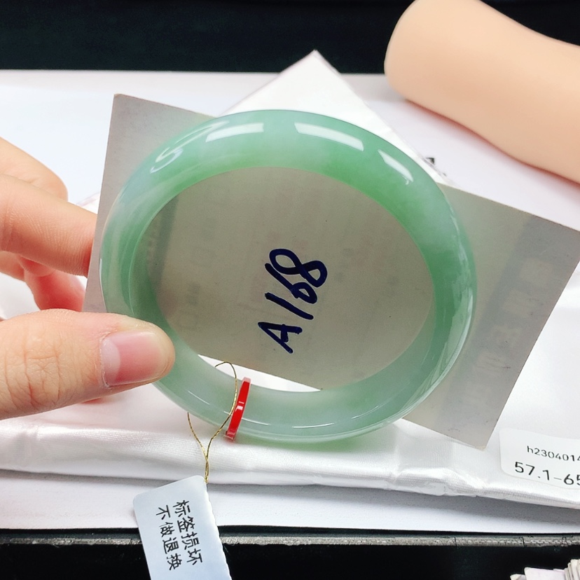 【闪购商品】翡翠手镯未镶嵌天然缅甸a货手镯57+