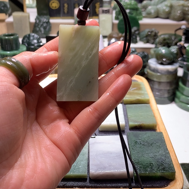 和田玉未镶嵌珠宝半成品