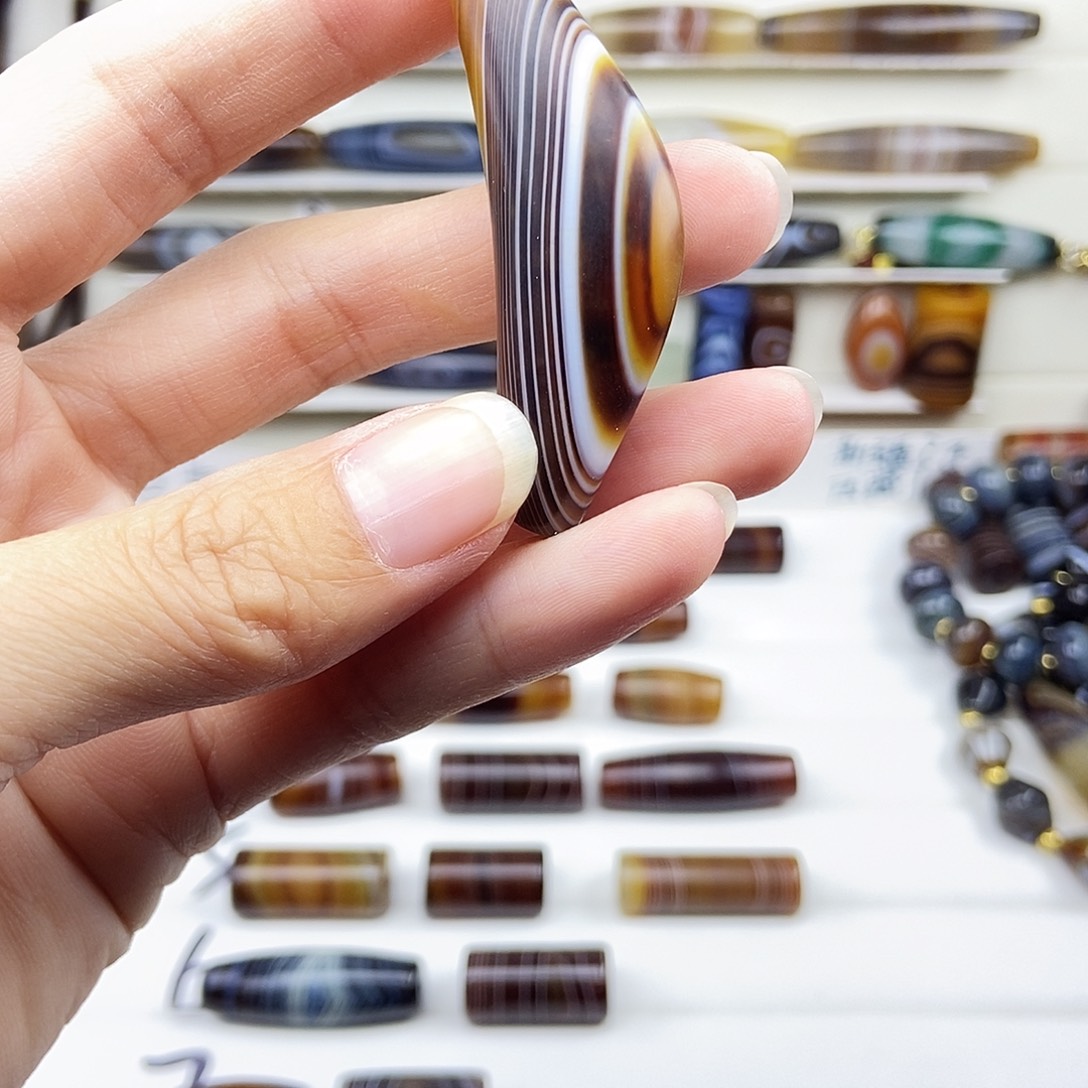 安***)玛瑙/玉髓未镶嵌颈饰