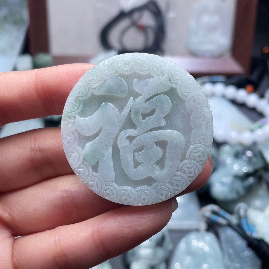 翡翠未镶嵌颈饰翡翠