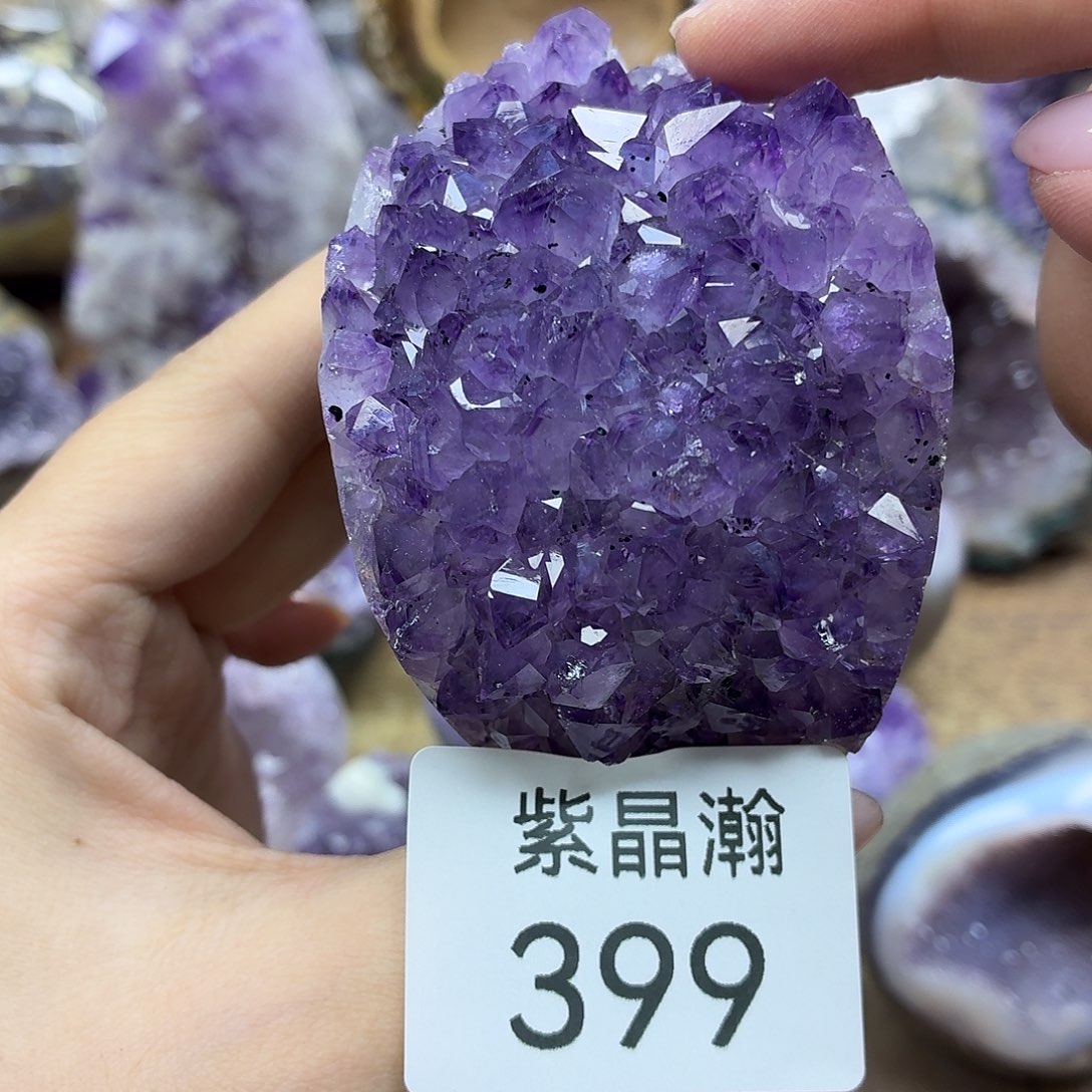 未镶嵌水晶大型摆件（非配饰）