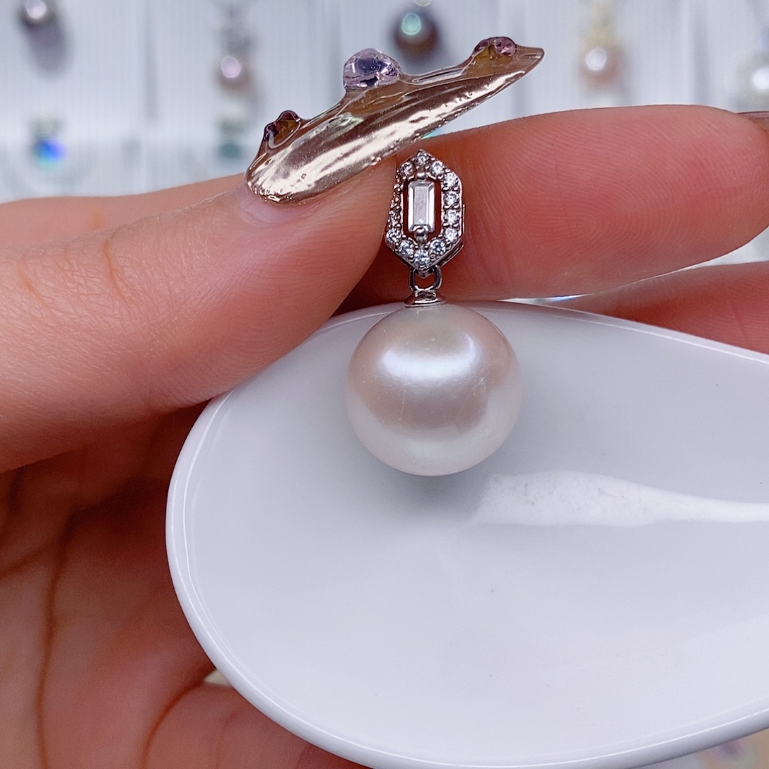 淡水珍珠银S925镶嵌吊坠(赠链)15➕