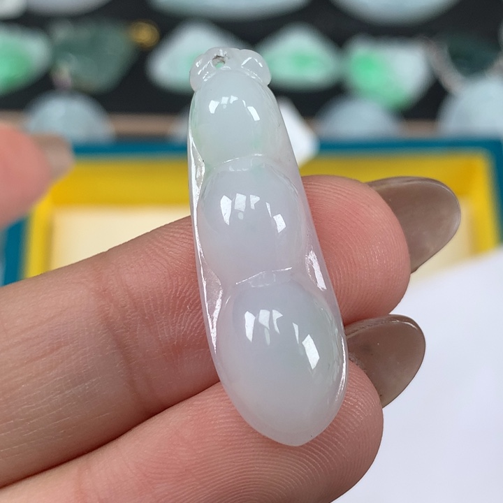 颈饰未镶嵌翡翠玉豆子