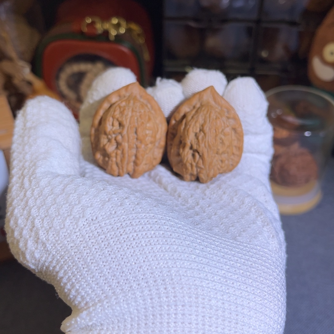 文玩核桃吊坠赤龙