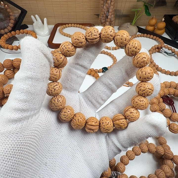 你***猜吊坠桃核77777777777