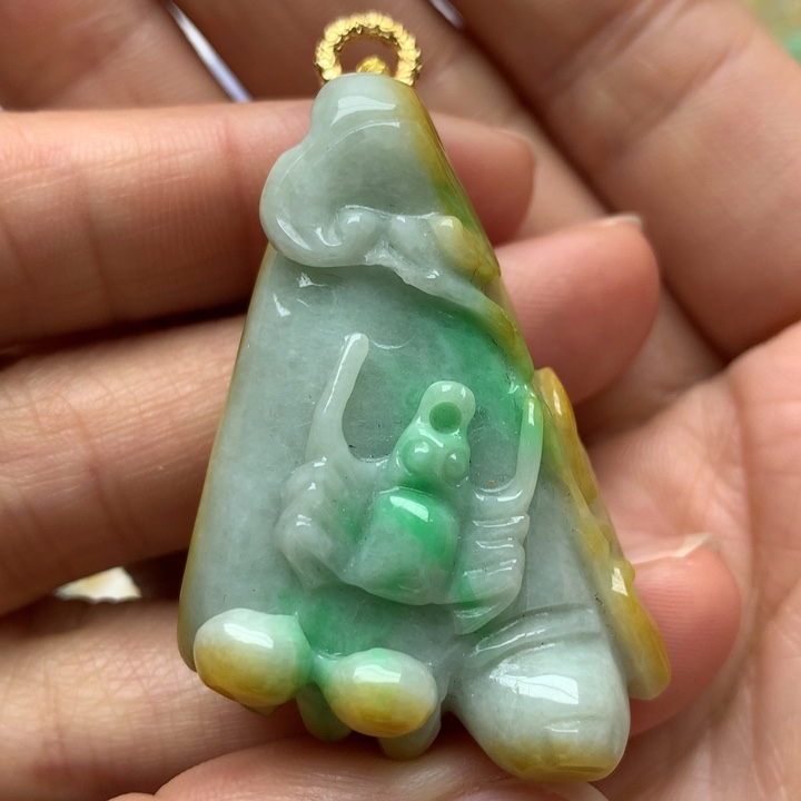 翡翠颈饰未镶嵌翡翠