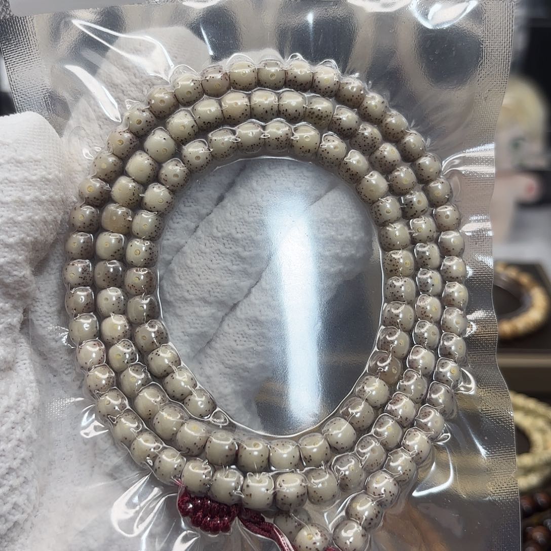 星月菩提吊坠石玉灰冰7*6月大留白星散玉化小冰糖