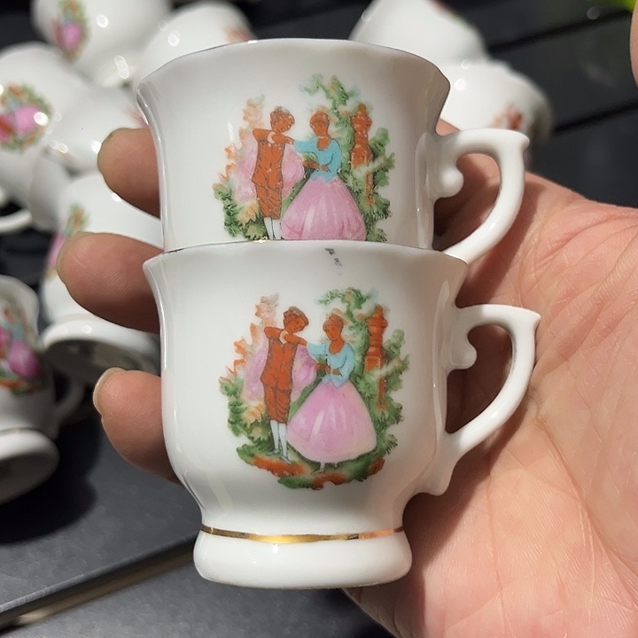 醴陵釉下五彩官窑瓷器2只