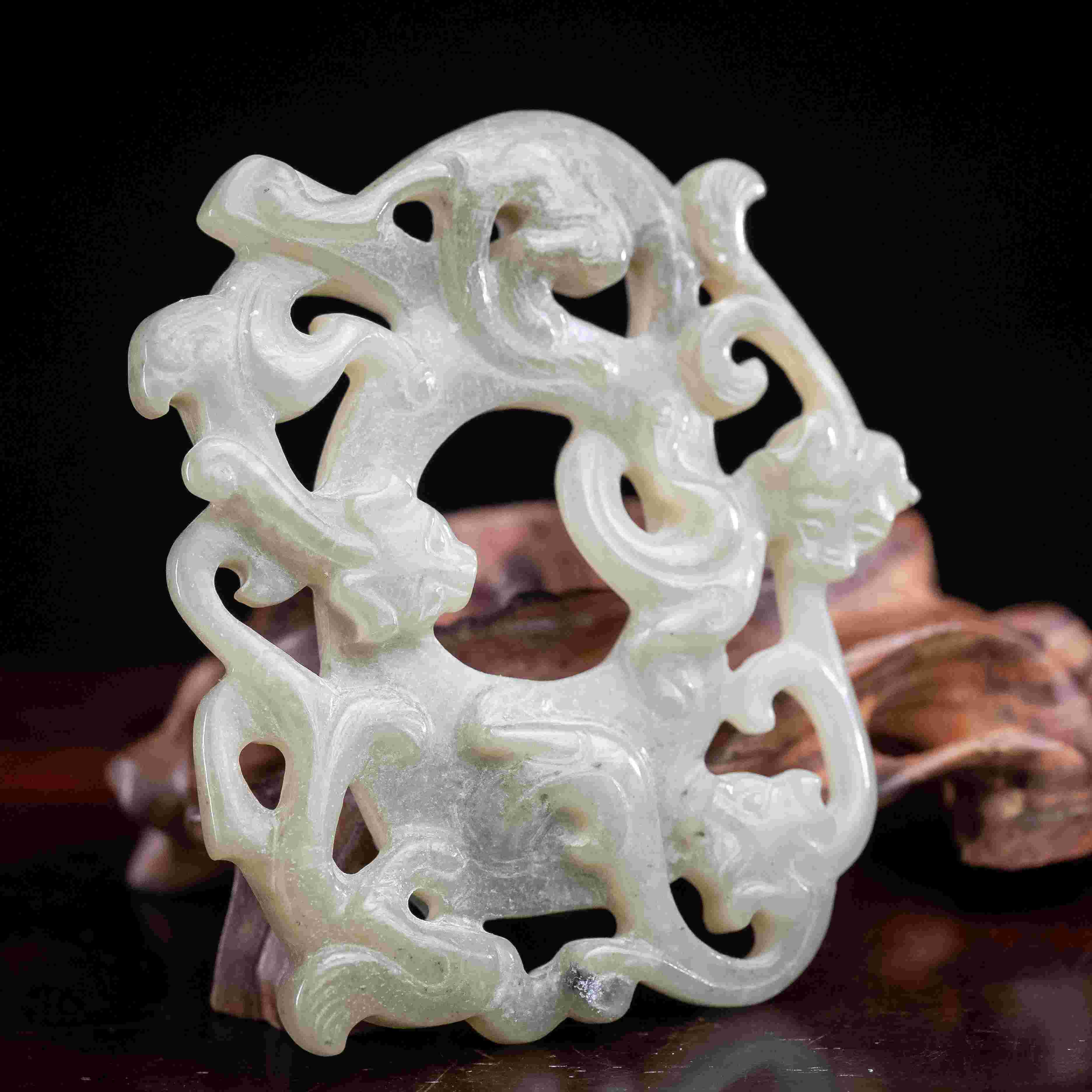 明代和田玉龙纹玉佩-NX