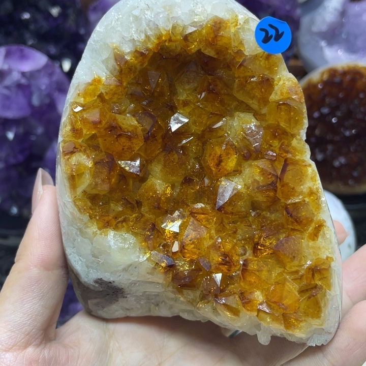 未镶嵌水晶大型摆件（非配饰）