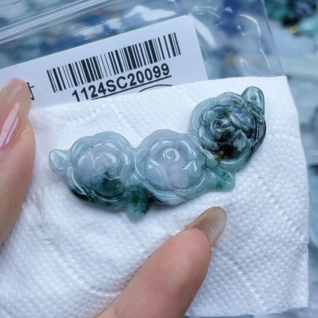 翡翠未镶嵌吊坠(不含链)