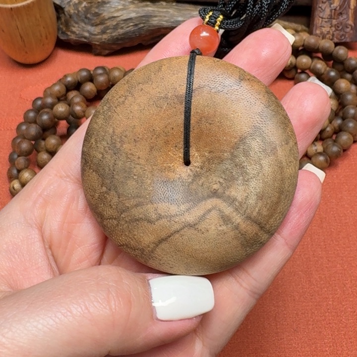 大叶紫檀（黑酸枝木类）