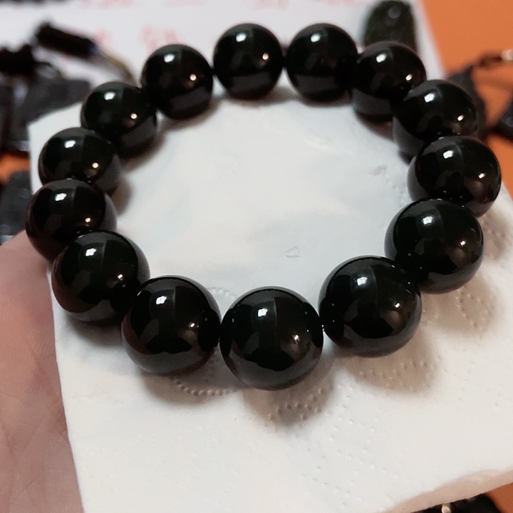 翡翠颈饰未镶嵌迅*