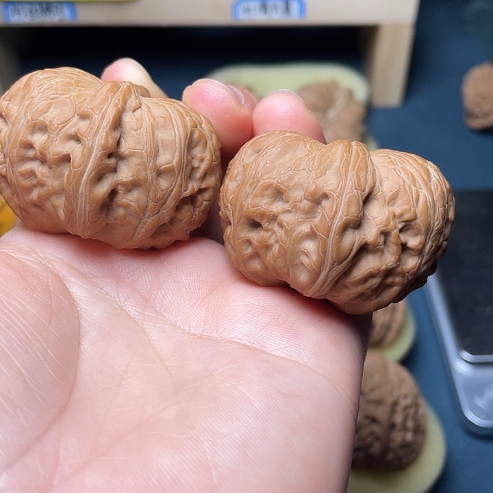 文玩核桃吊坠元宝45全品