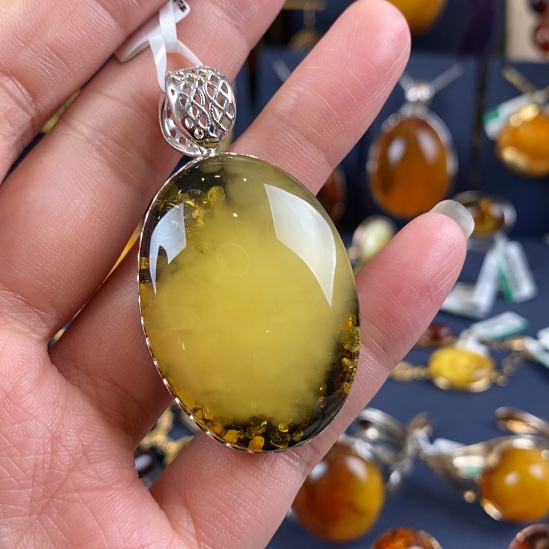 琥珀颈饰银S925镀金镶嵌