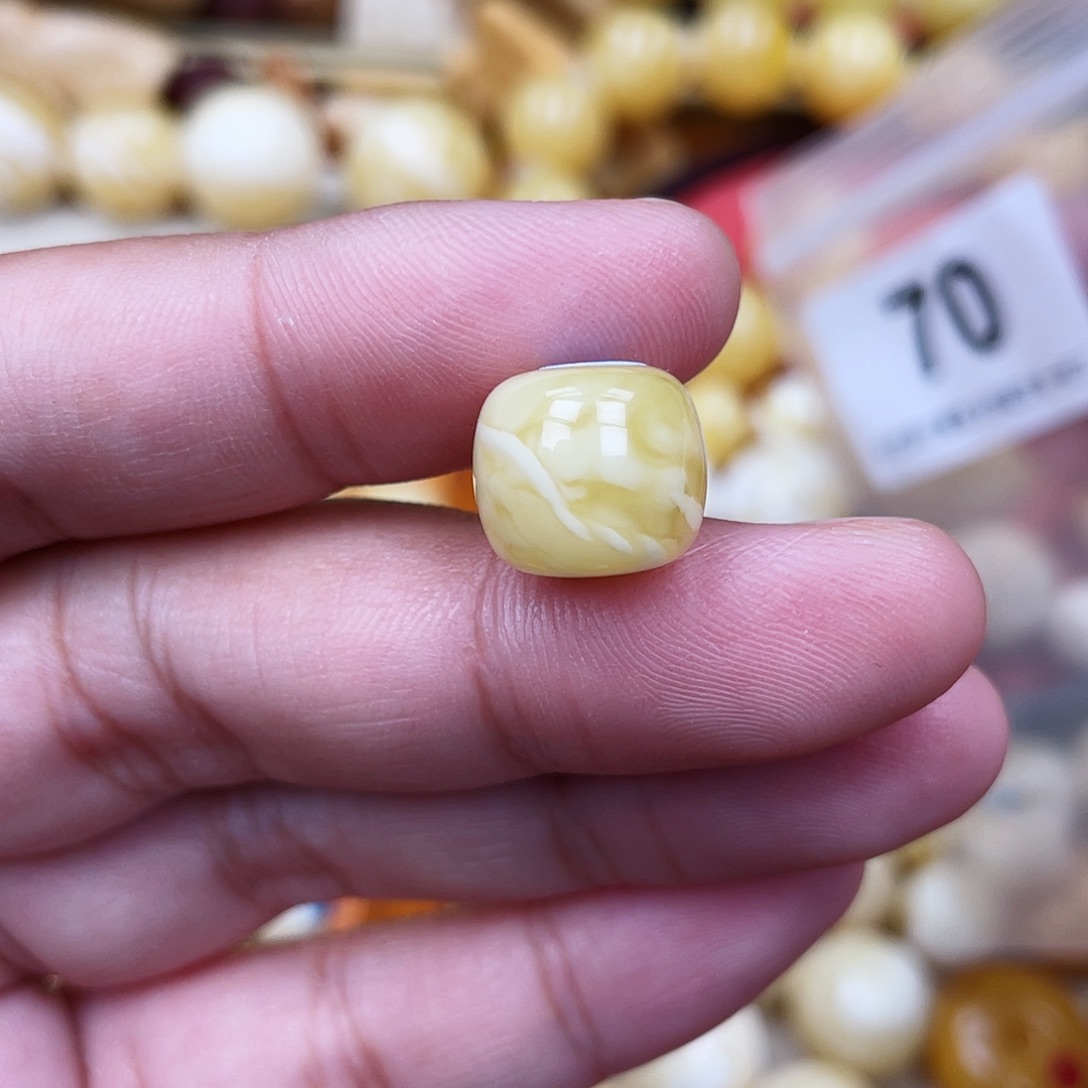 蜜蜡未镶嵌珠宝奇石12.5一线天