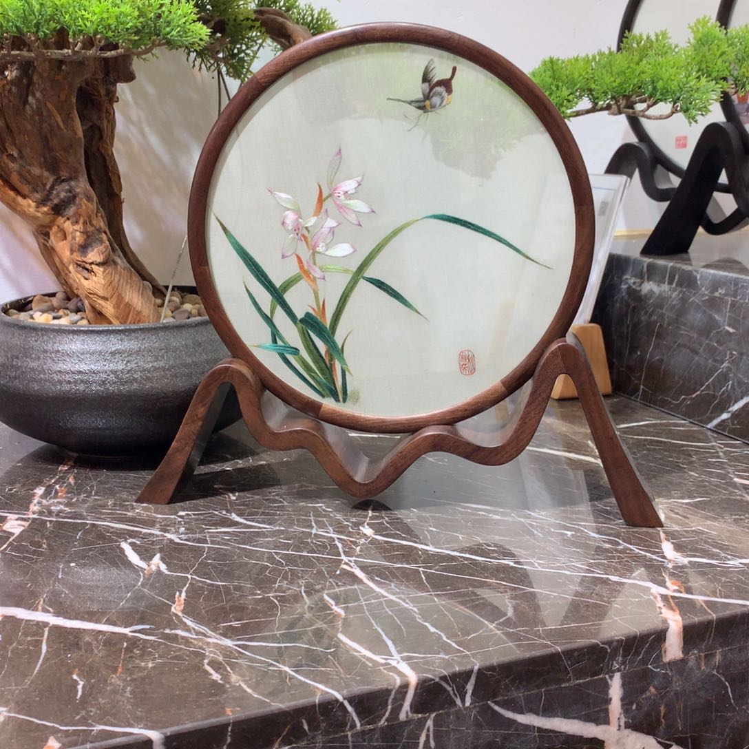 用***3刺绣纯手工苏绣兰花