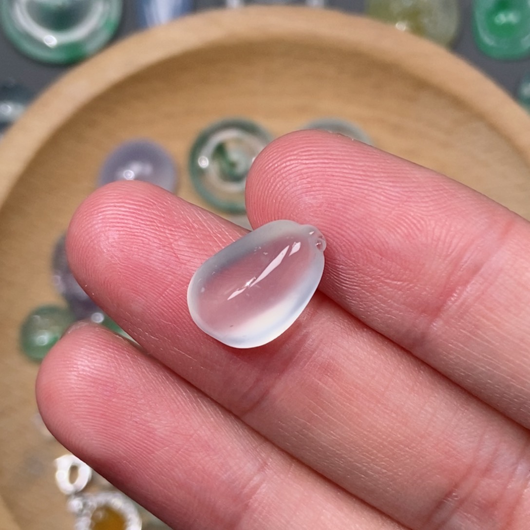 翡翠颈饰未镶嵌福瓜