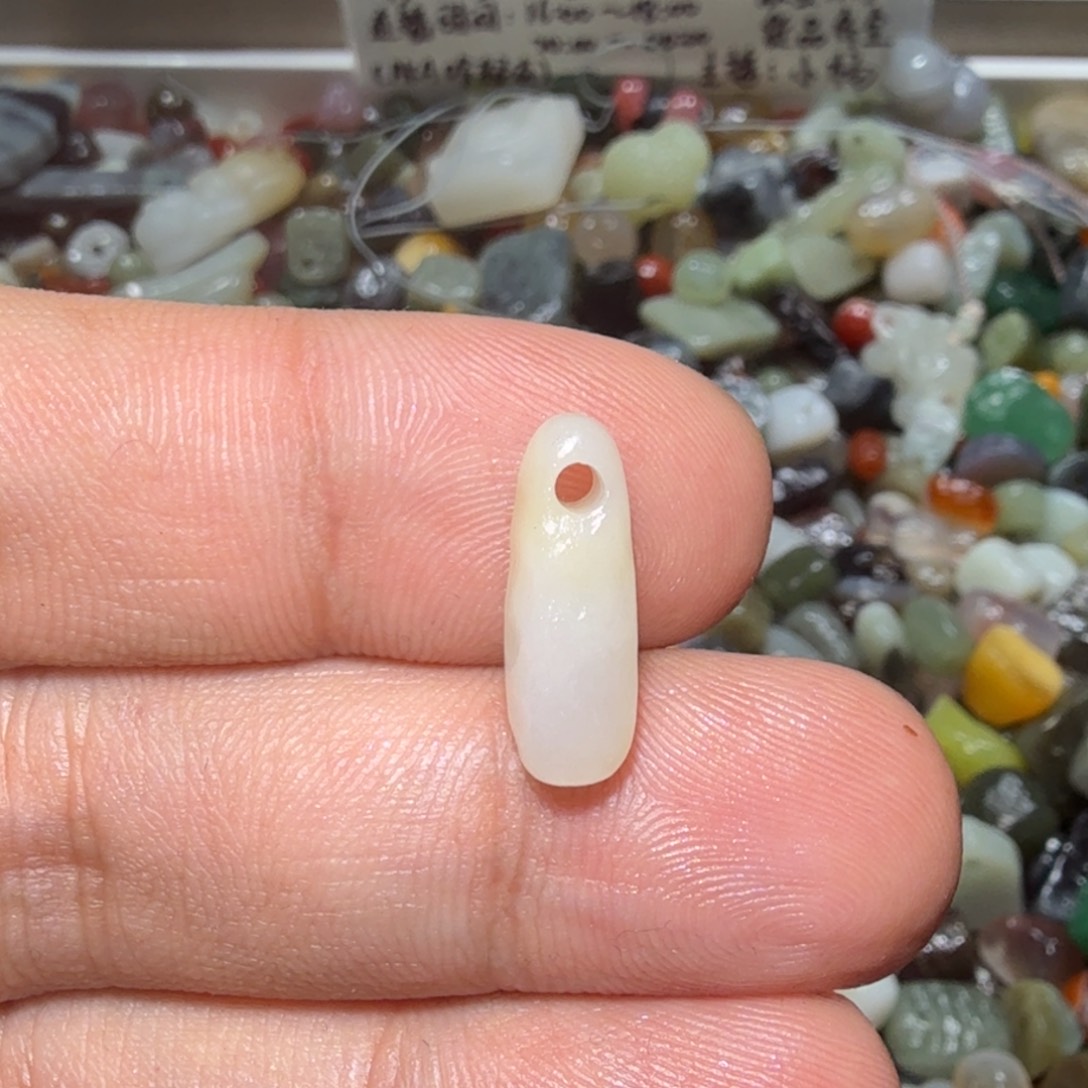 和田玉未镶嵌珠宝半成品