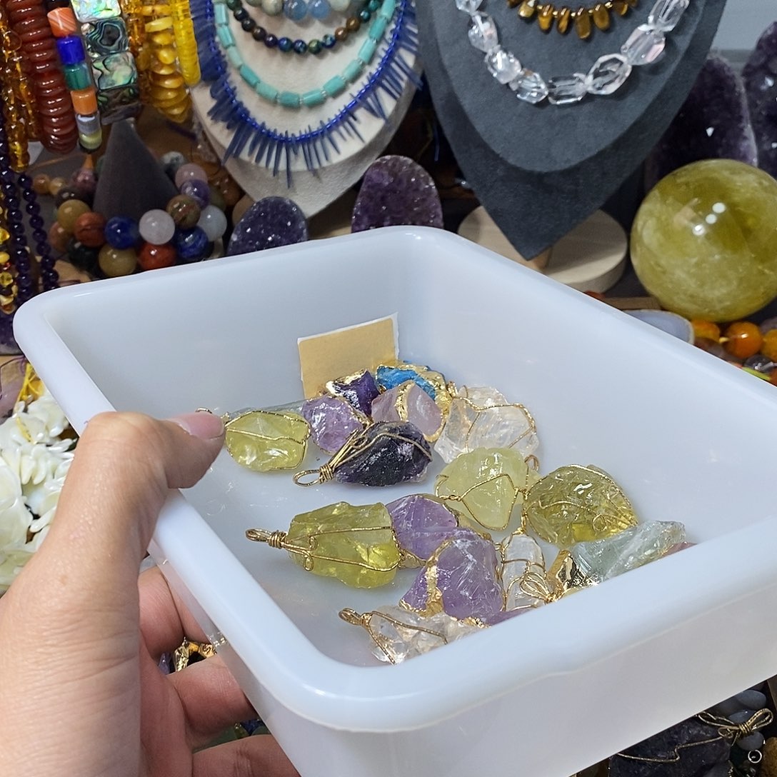 可***等石英质玉未镶嵌，自选，