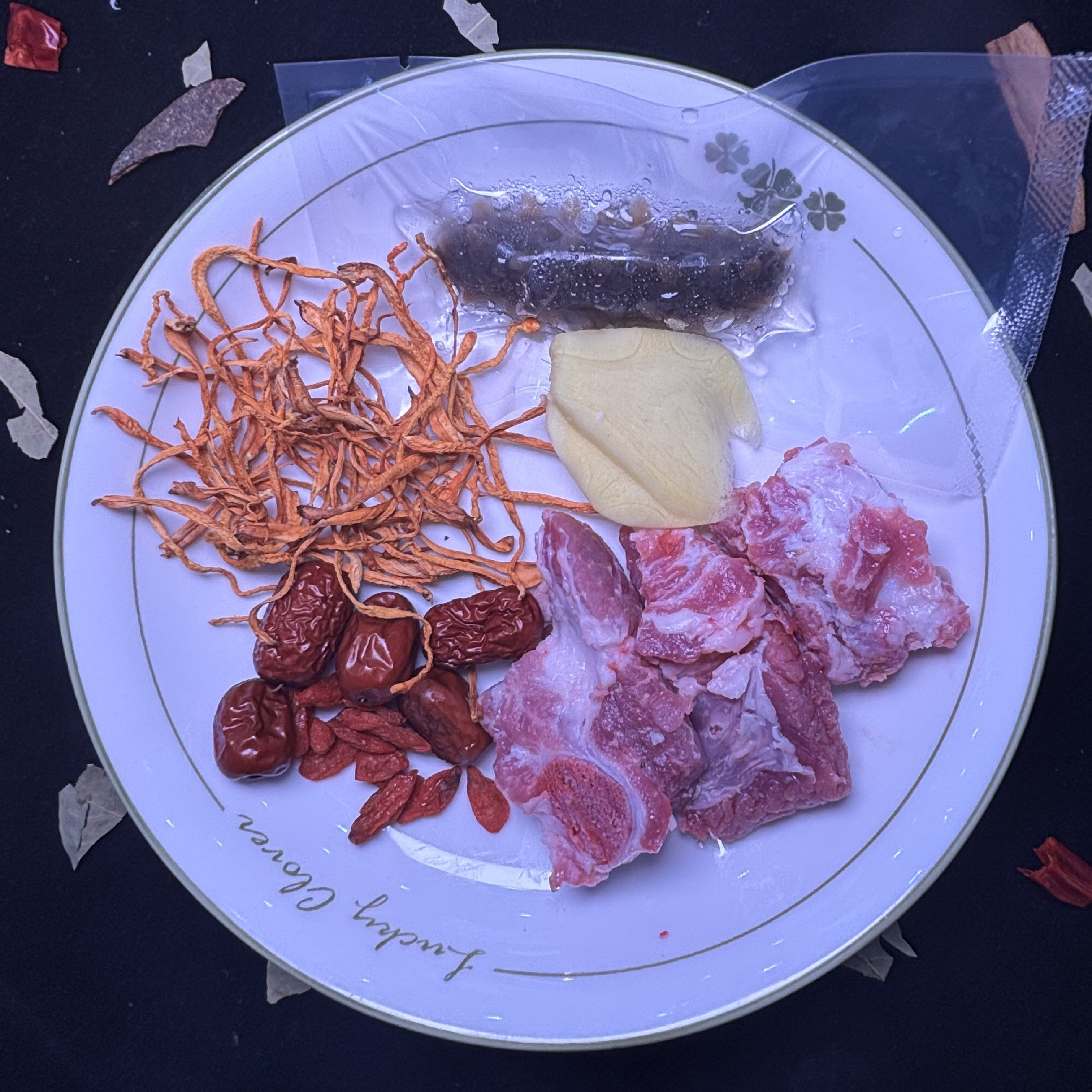 虫草花海参炖排骨（一人食;约350g—400g）