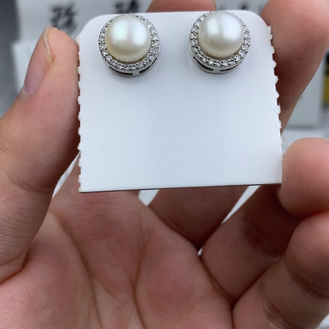 淡水珍珠未镶嵌耳饰